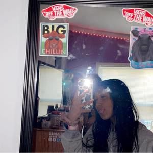 Meet your Posher, Maya